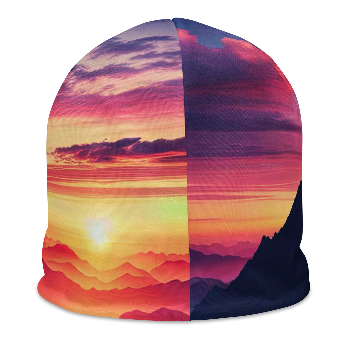 Dramatischer Alpen-Sonnenaufgang, Gipfelkreuz und warme Himmelsfarben - Beanie (All-Over Print) berge xxx yyy zzz