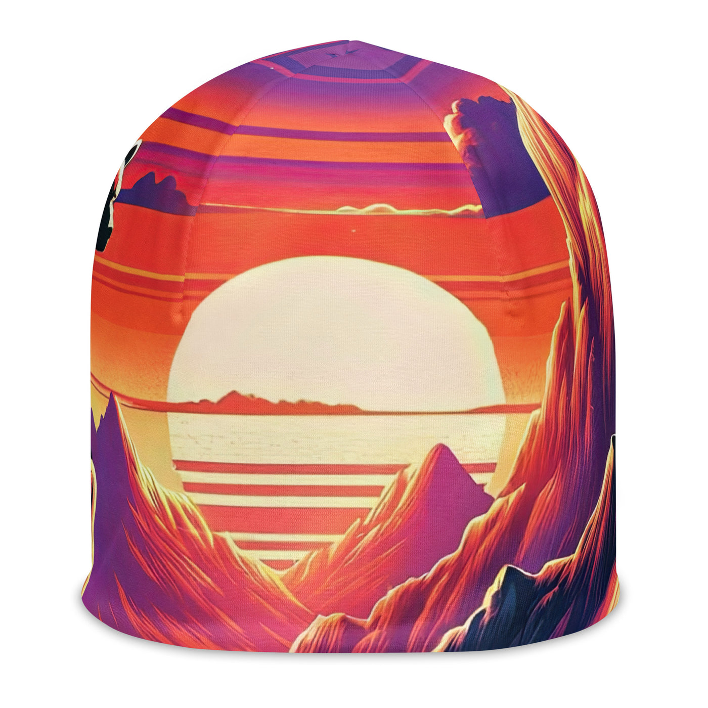 Alpen-Sonnenuntergang mit Bär auf Hügel, warmes Himmelsfarbenspiel - Beanie (All-Over Print) camping xxx yyy zzz L