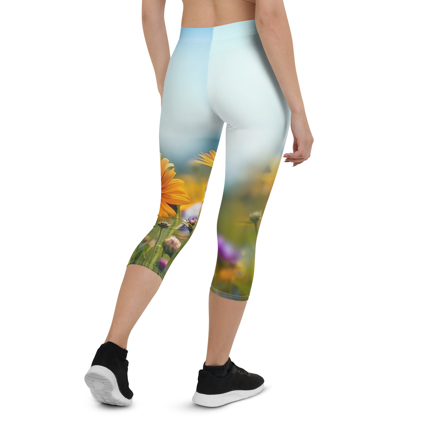 Foto von Blumen im Sonnenschein - Nahaufnahme - Capri Leggings (All-Over Print) camping xxx