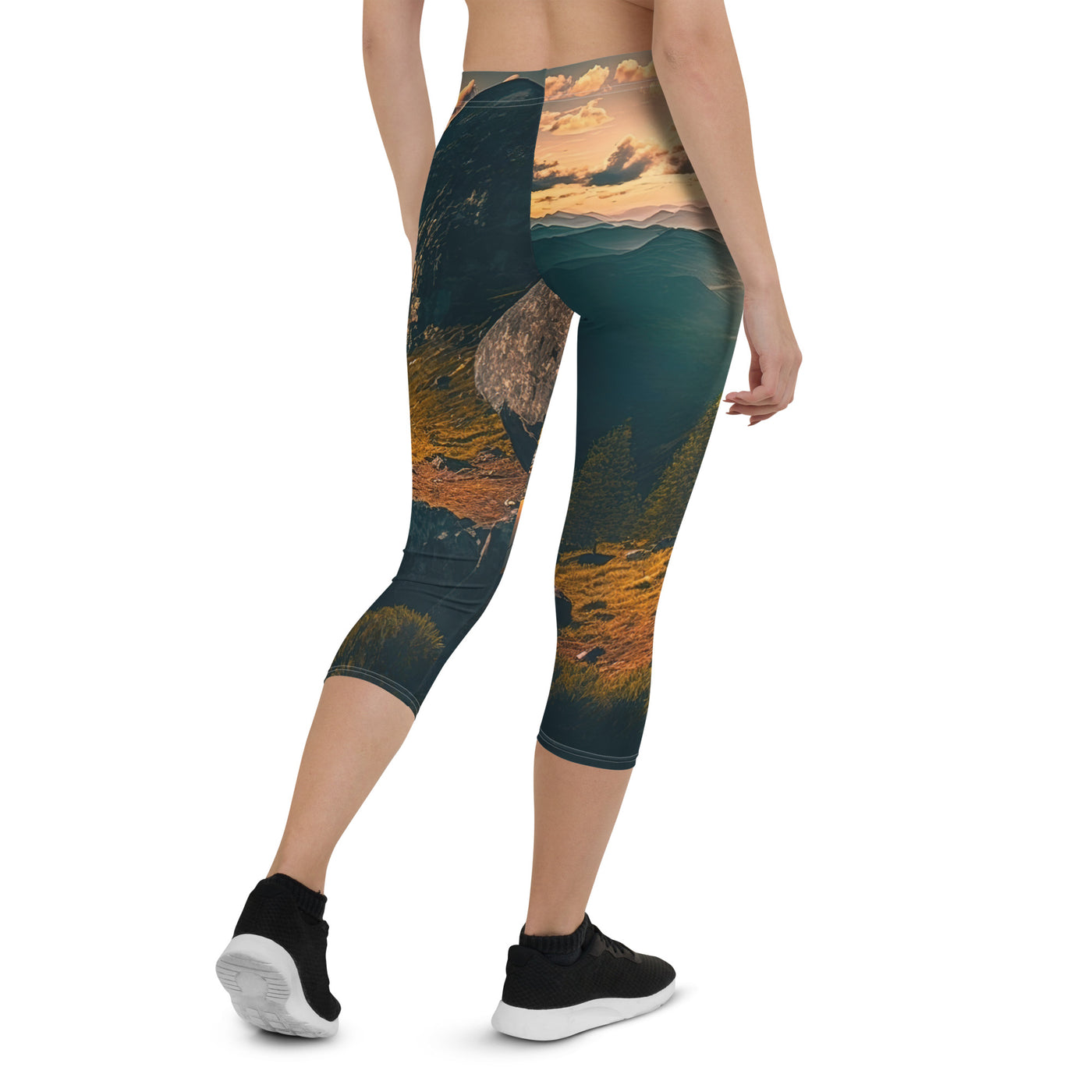 Zelt auf Berg im Sonnenaufgang - Landschafts - Capri Leggings (All-Over Print) camping xxx