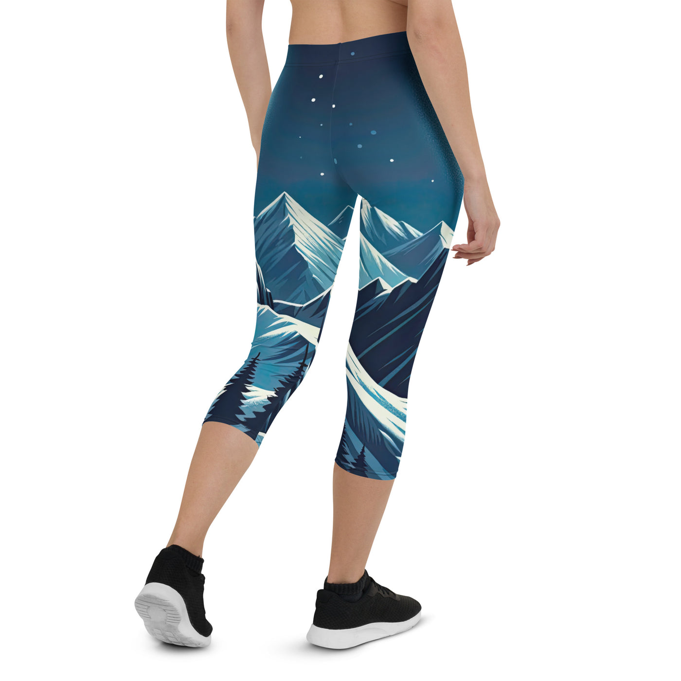 Mondnacht und Gipfelkreuz in den Alpen, glitzernde Schneegipfel - Capri Leggings (All-Over Print) berge xxx yyy zzz