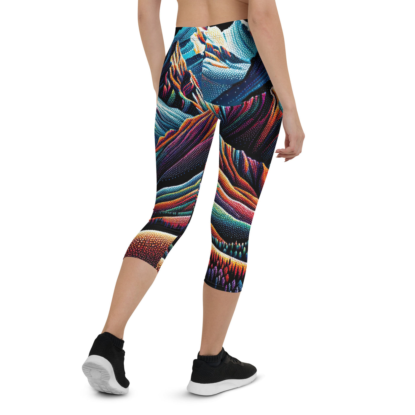 Pointillistische Darstellung der Alpen, Farbpunkte formen die Landschaft - Capri Leggings (All-Over Print) berge xxx yyy zzz