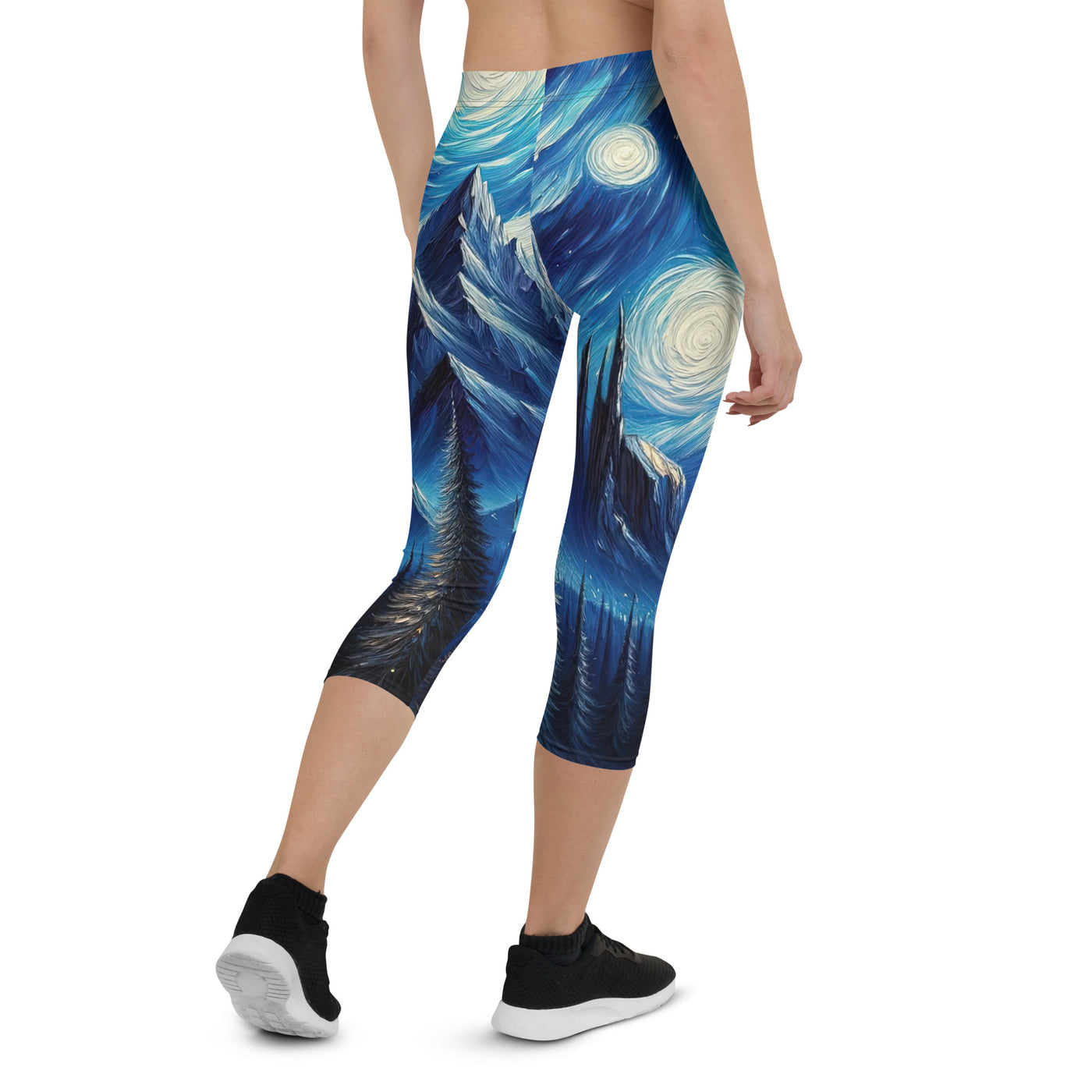 Sternennacht-Stil Ölgemälde der Alpen, himmlische Wirbelmuster - Capri Leggings (All-Over Print) berge xxx yyy zzz