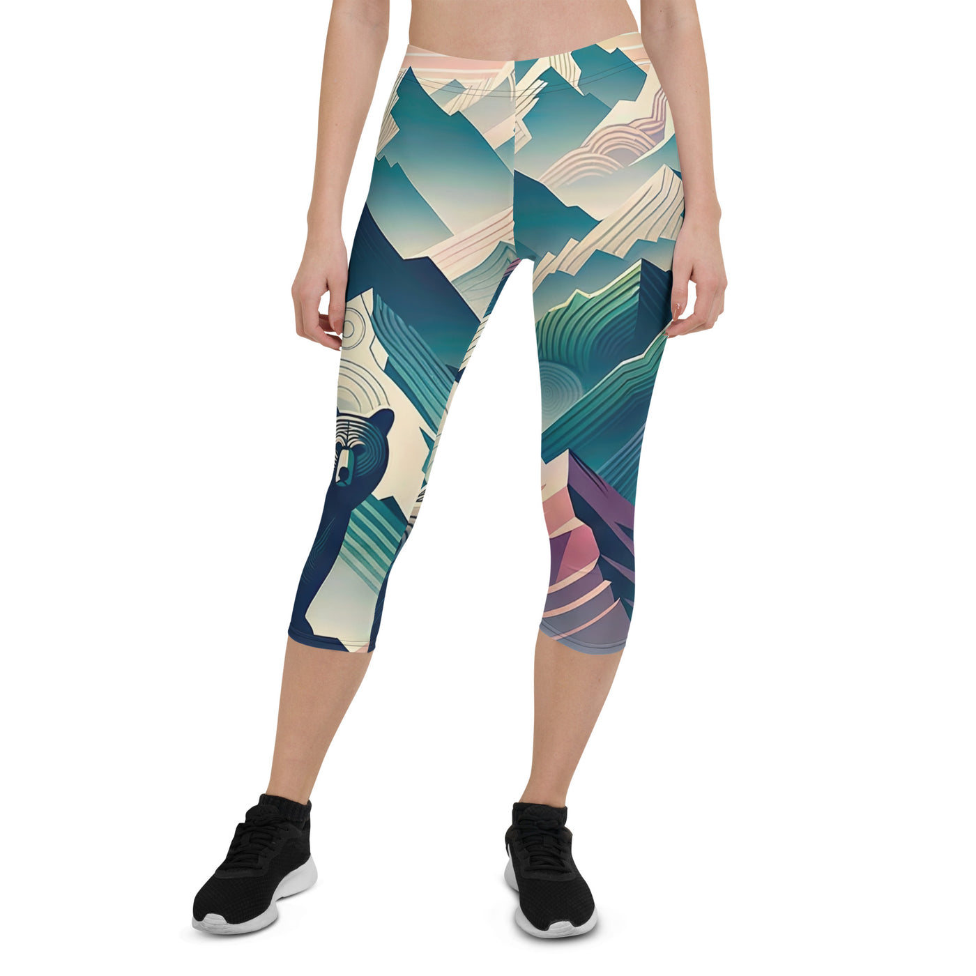 Bär im Panoramablick der Alpen, moderne Kunst-Gebirgsschichten - Capri Leggings (All-Over Print) camping xxx yyy zzz XL