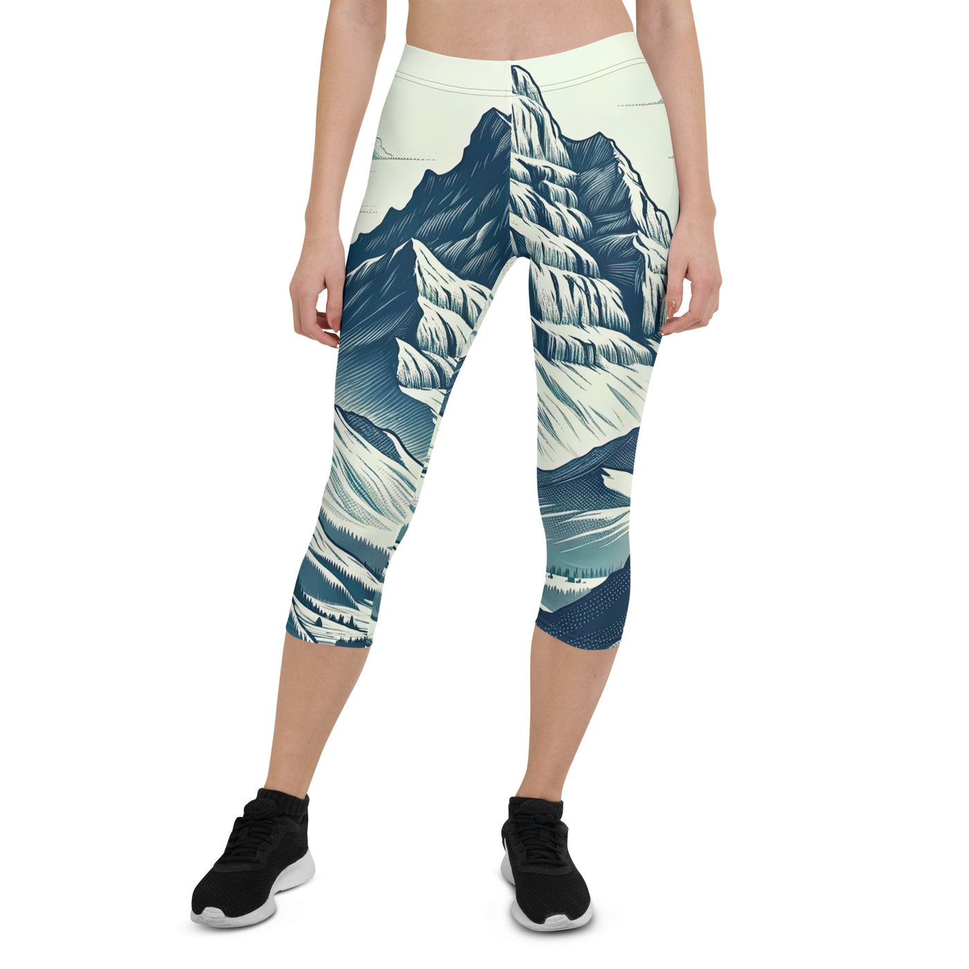 Ausgedehnte Bergkette mit dominierendem Gipfel und wehender Schweizer Flagge - Capri Leggings (All-Over Print) berge xxx yyy zzz XL