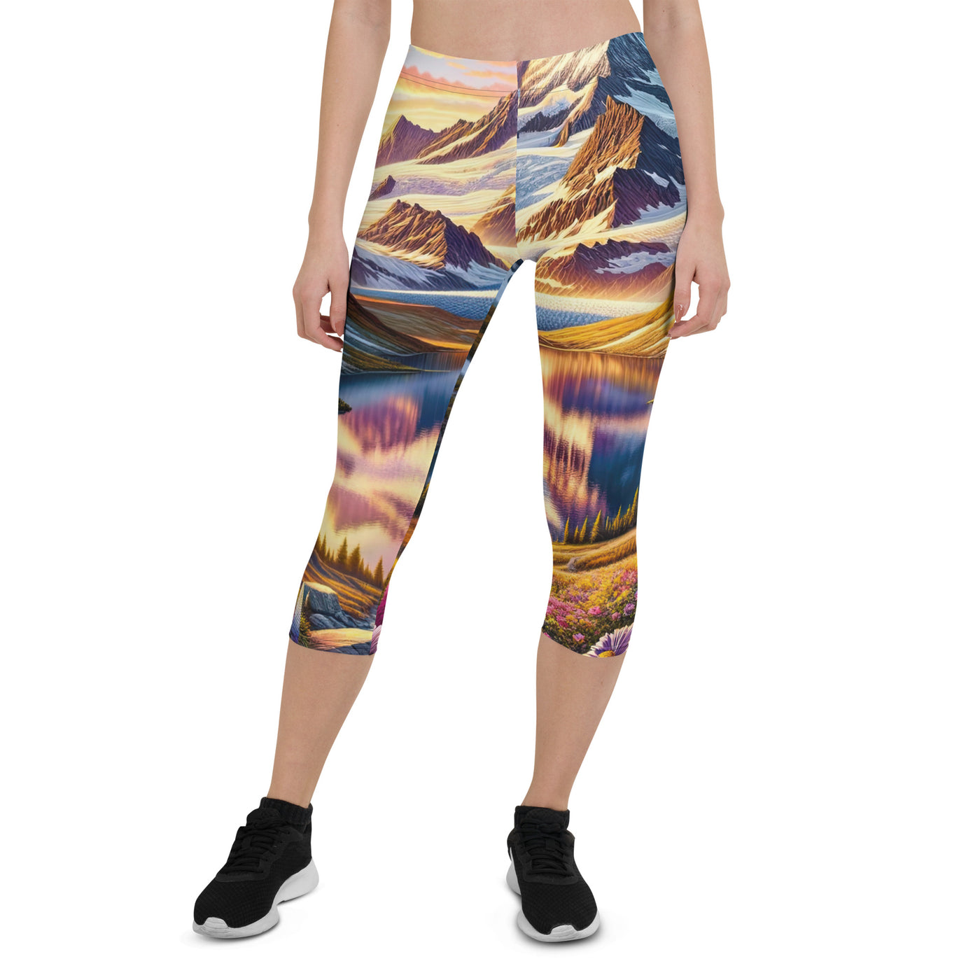 Quadratische Illustration der Alpen mit schneebedeckten Gipfeln und Wildblumen - Capri Leggings (All-Over Print) berge xxx yyy zzz XL