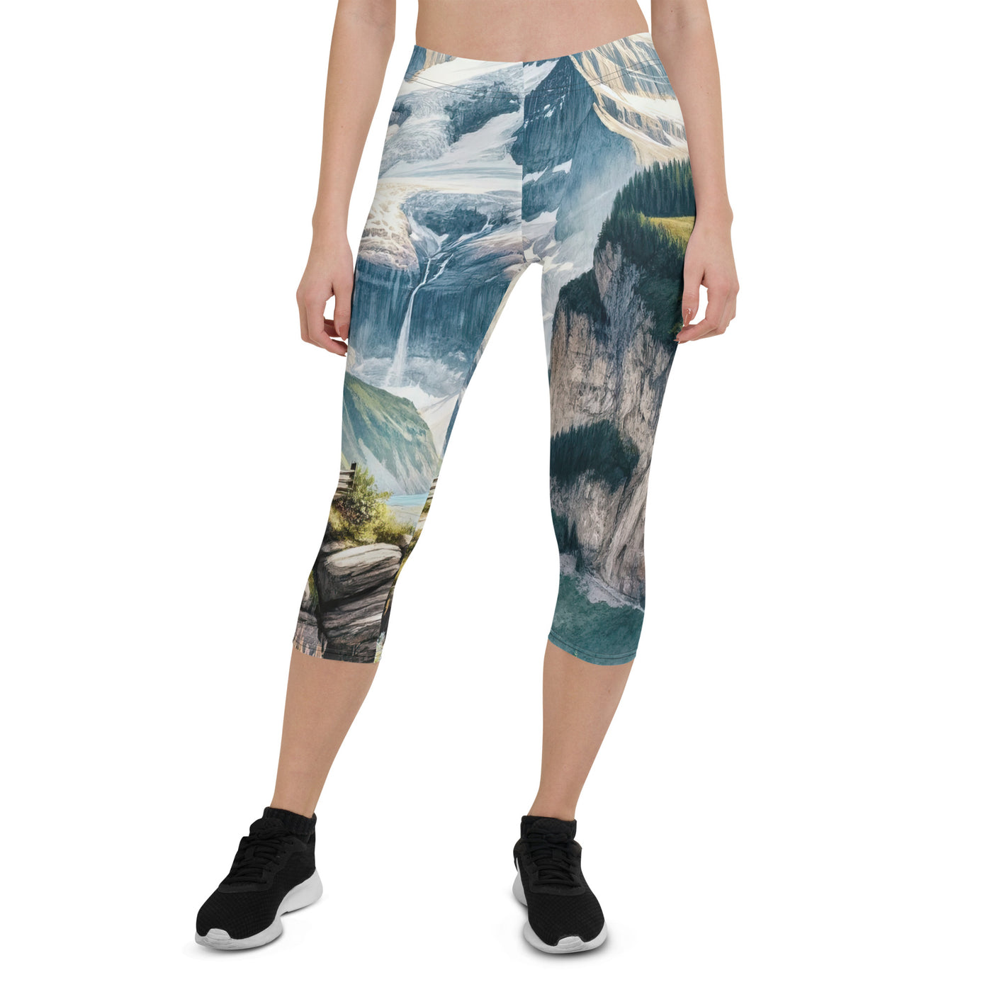 Aquarell-Panoramablick der Alpen mit schneebedeckten Gipfeln, Wasserfällen und Wanderern - Capri Leggings (All-Over Print) wandern xxx yyy zzz XL