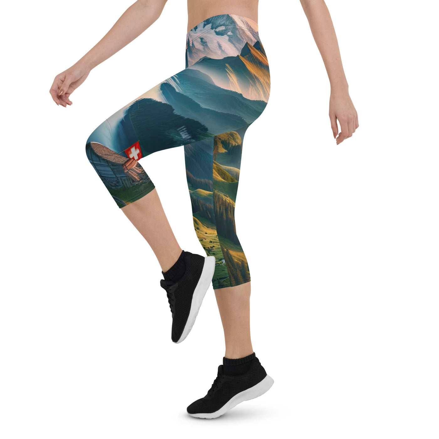 Schweizer Flagge, Alpenidylle: Dämmerlicht, epische Berge und stille Gewässer - Capri Leggings (All-Over Print) berge xxx yyy zzz