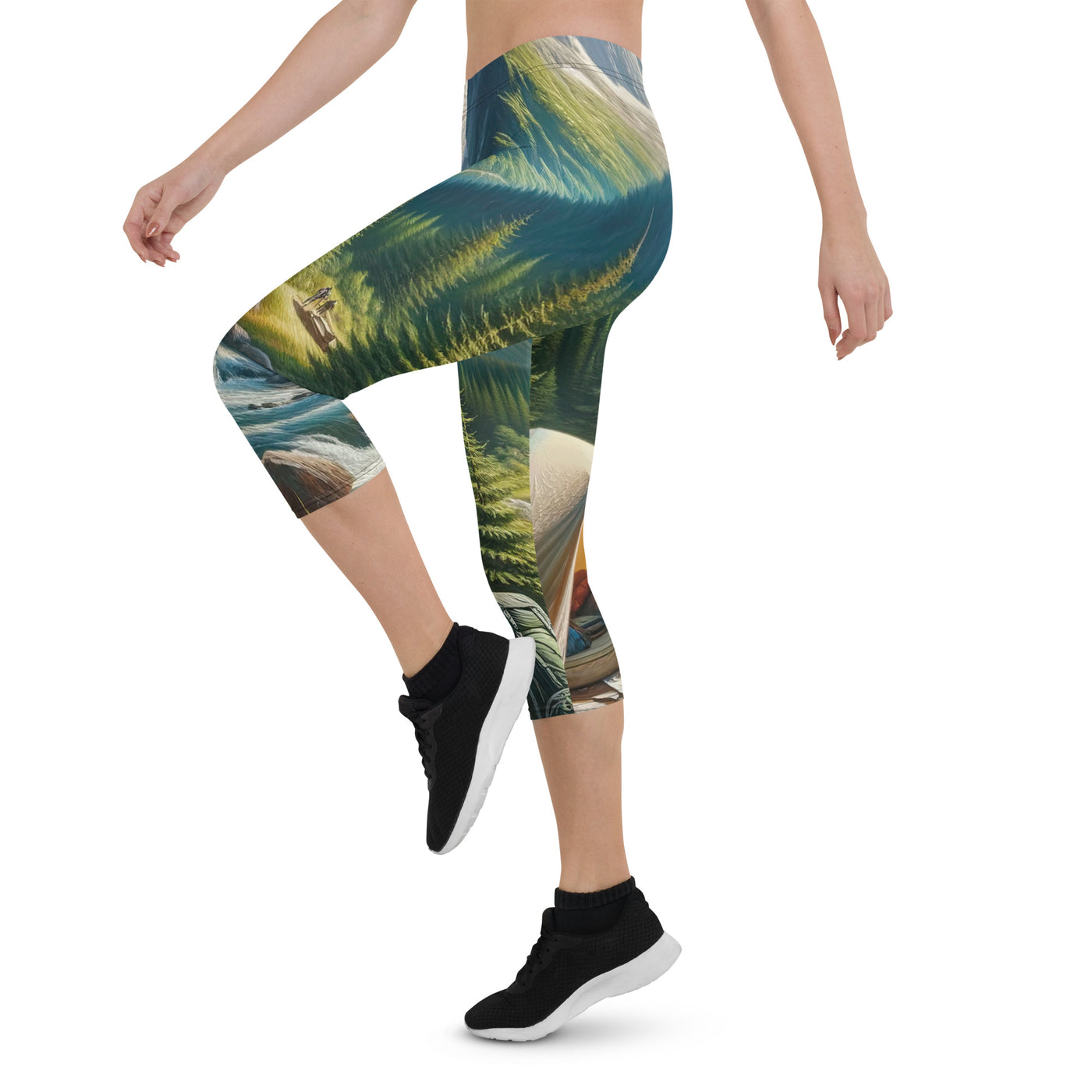 Ölgemälde der Alpensommerlandschaft mit Zelt, Gipfeln, Wäldern und Bächen - Capri Leggings (All-Over Print) camping xxx yyy zzz