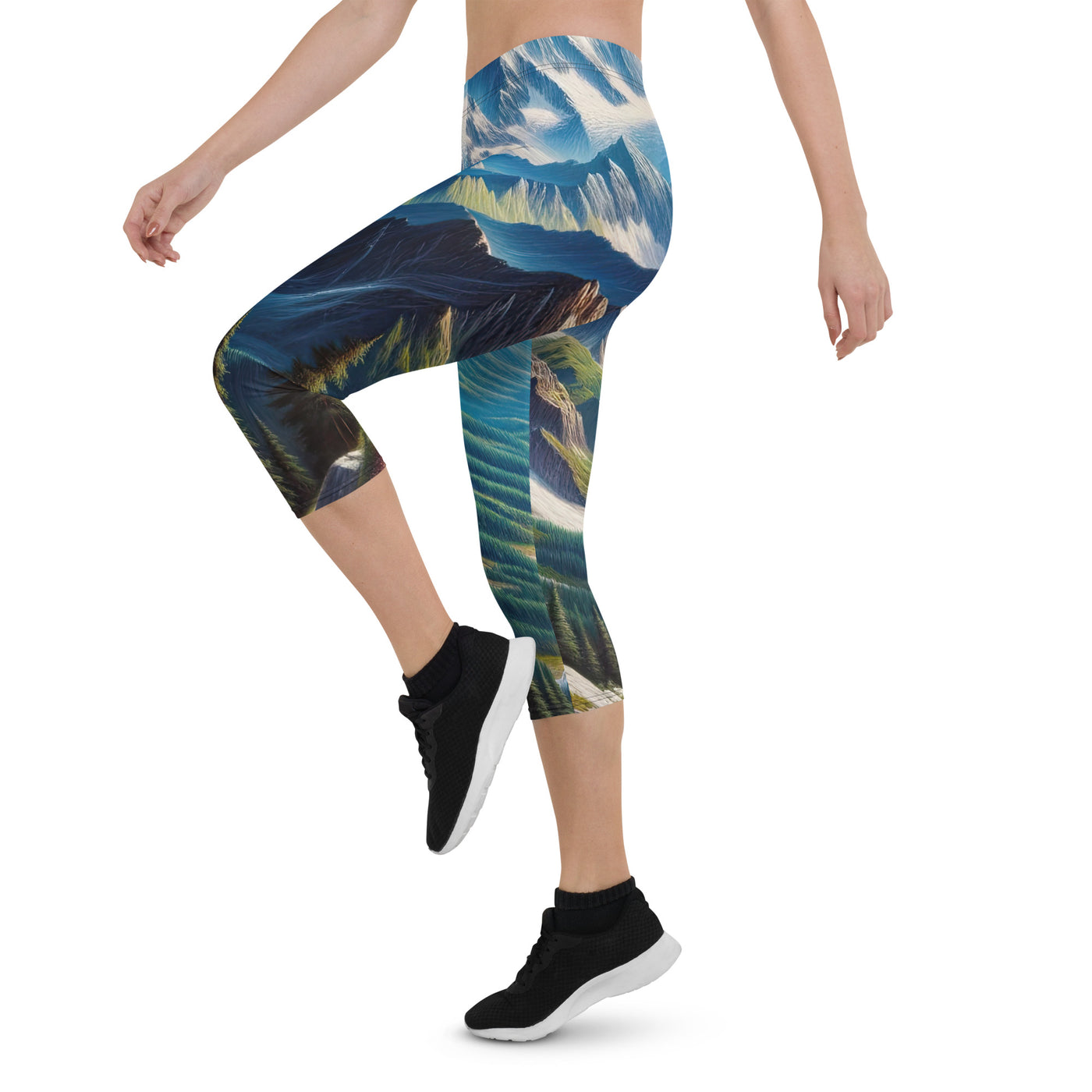 Panorama-Ölgemälde der Alpen mit schneebedeckten Gipfeln und schlängelnden Flusstälern - Capri Leggings (All-Over Print) berge xxx yyy zzz