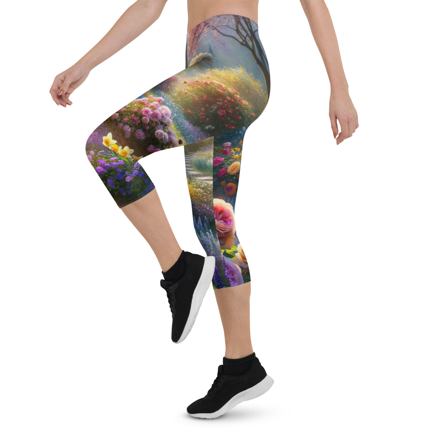 Foto einer Gartenszene im Frühling mit Weg durch blühende Rosen und Veilchen - Capri Leggings (All-Over Print) camping xxx yyy zzz