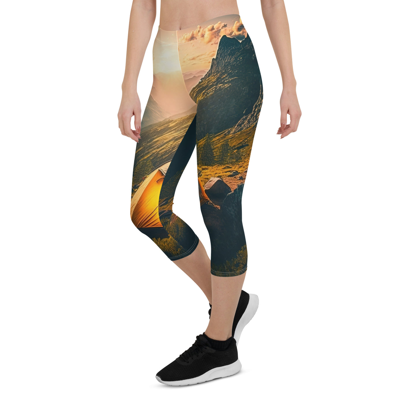 Zelt auf Berg im Sonnenaufgang - Landschafts - Capri Leggings (All-Over Print) camping xxx