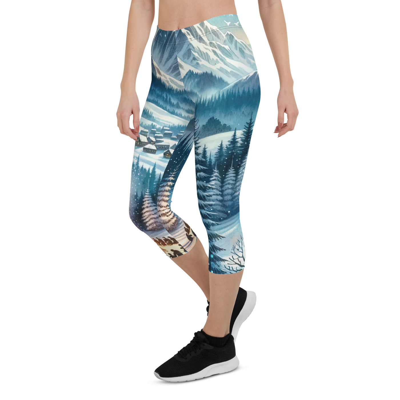 Aquarell eines Winterabends in den Alpen mit Lagerfeuer und Wanderern, glitzernder Neuschnee - Capri Leggings (All-Over Print) camping xxx yyy zzz