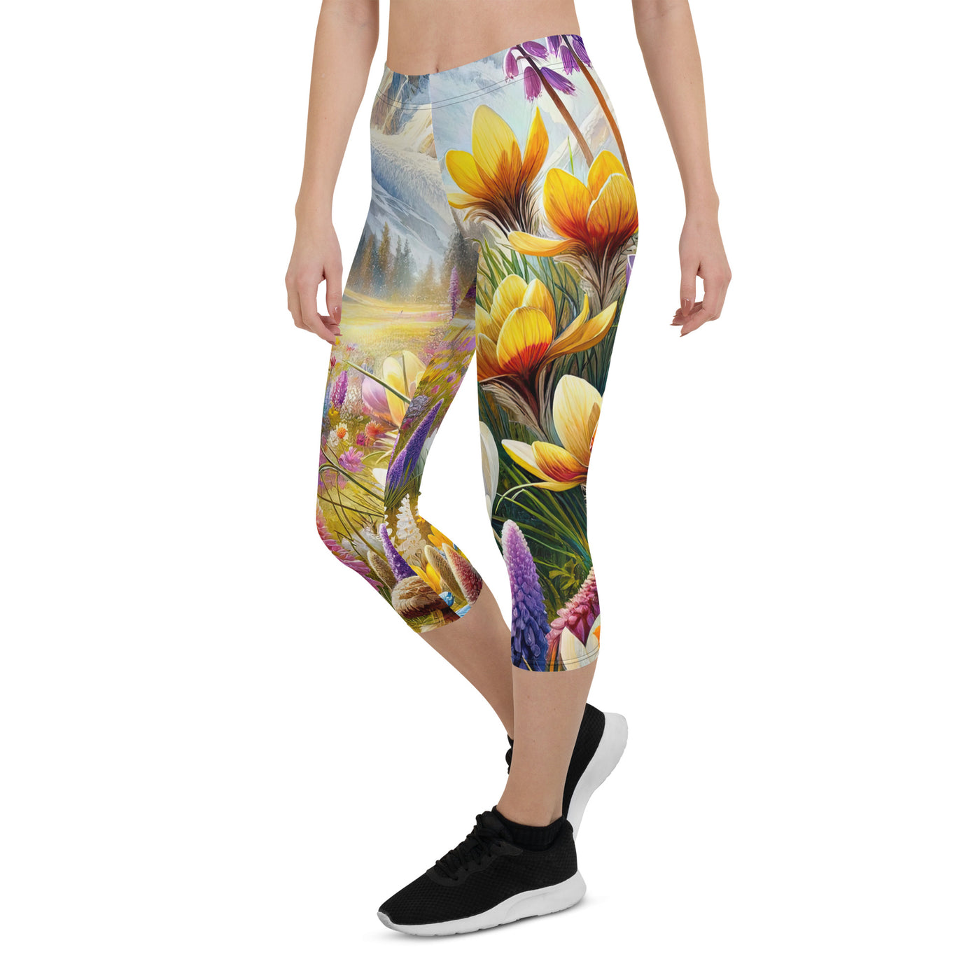 Aquarell einer ruhigen Almwiese, farbenfrohe Bergblumen in den Alpen - Capri Leggings (All-Over Print) berge xxx yyy zzz