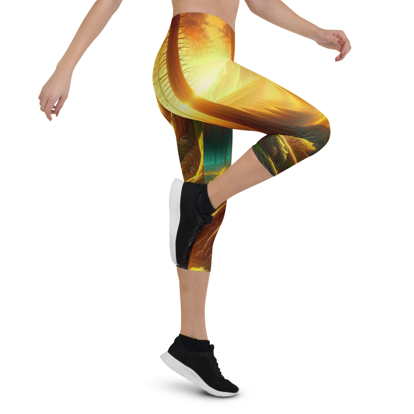 Golden-Stunde Alpenwald, Sonnenlicht durch Blätterdach - Capri Leggings (All-Over Print) camping xxx yyy zzz