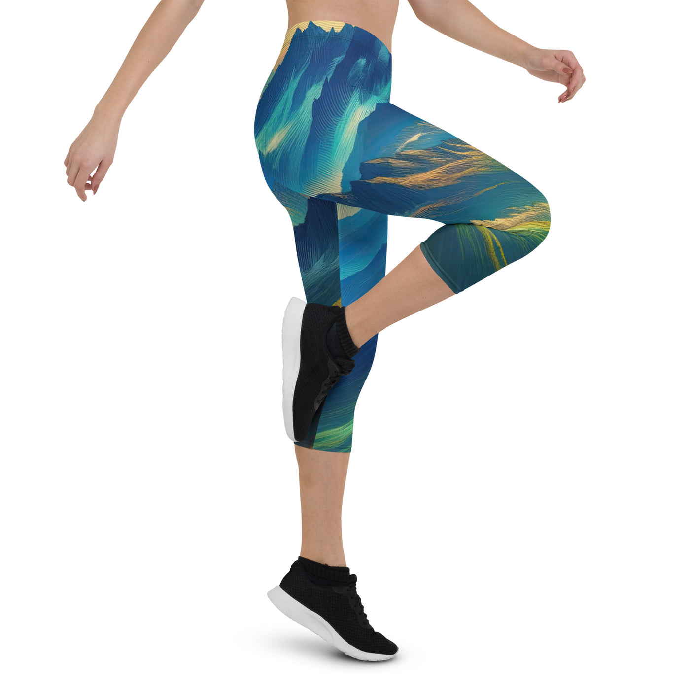 Atemberaubende alpine Komposition mit majestätischen Gipfeln und Tälern - Capri Leggings (All-Over Print) berge xxx yyy zzz