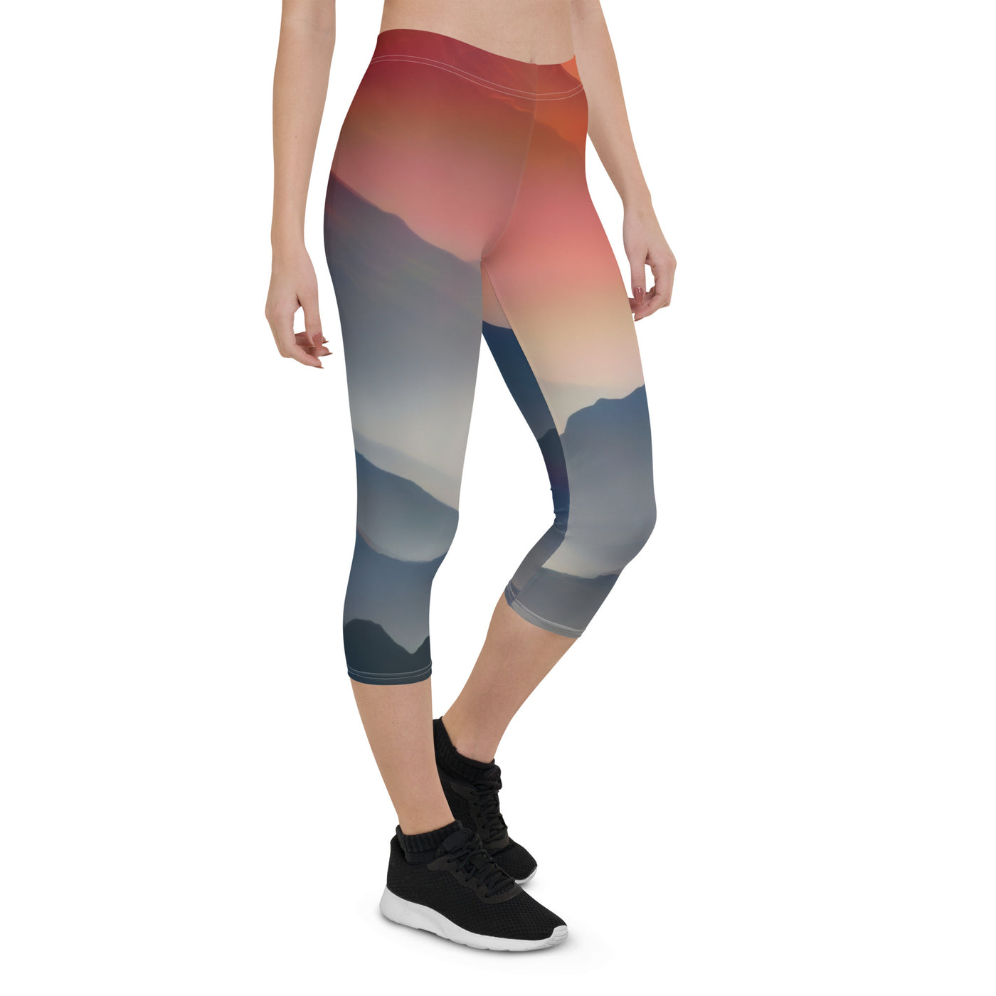 Sonnteruntergang, Gebirge und Nebel - Landschaftsmalerei - Capri Leggings (All-Over Print) berge xxx