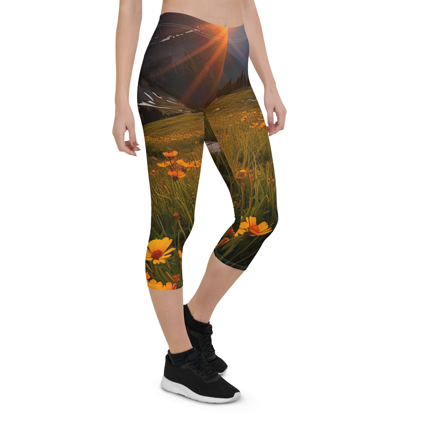 Gebirge, Sonnenblumen und Sonnenaufgang - Capri Leggings (All-Over Print) berge xxx