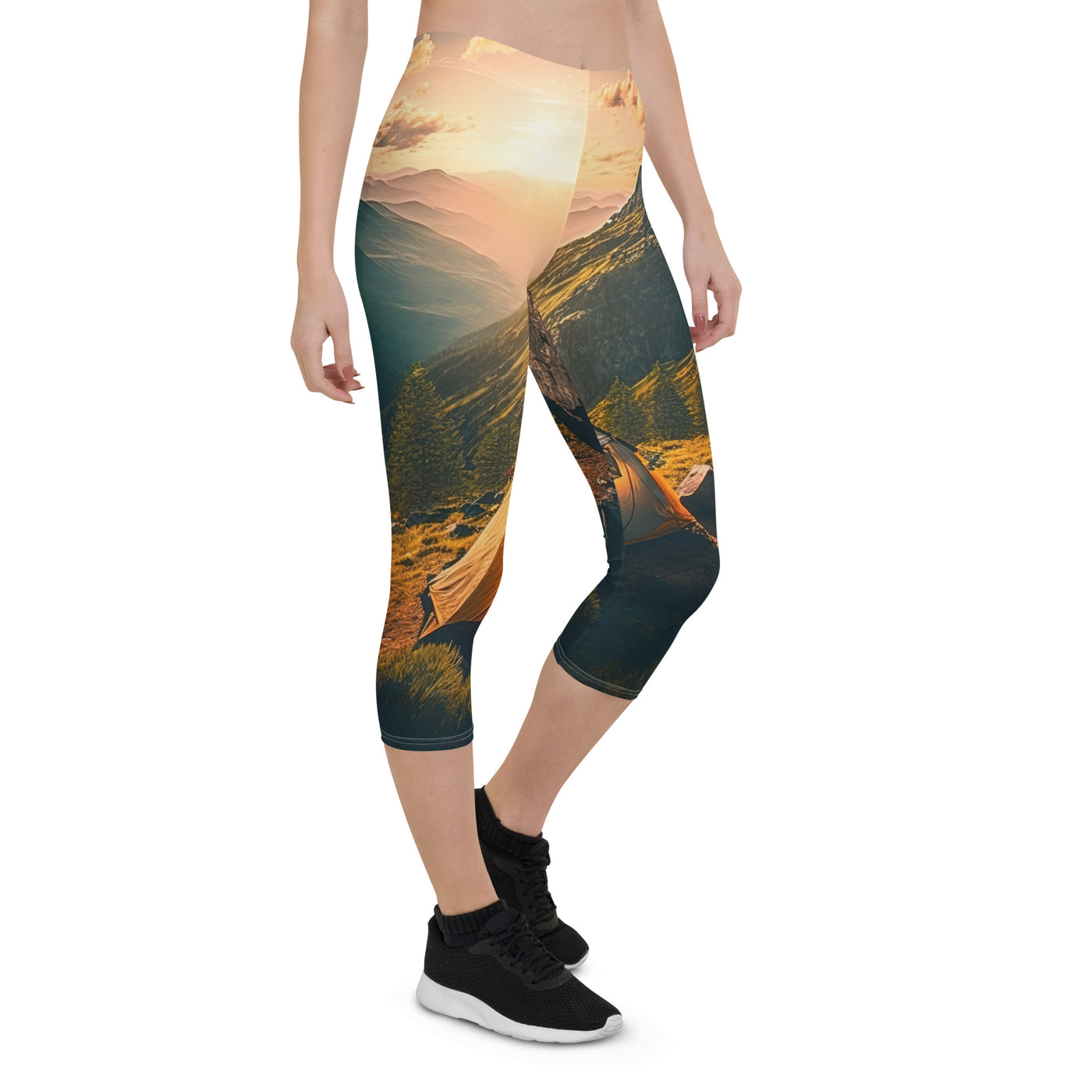 Zelt auf Berg im Sonnenaufgang - Landschafts - Capri Leggings (All-Over Print) camping xxx