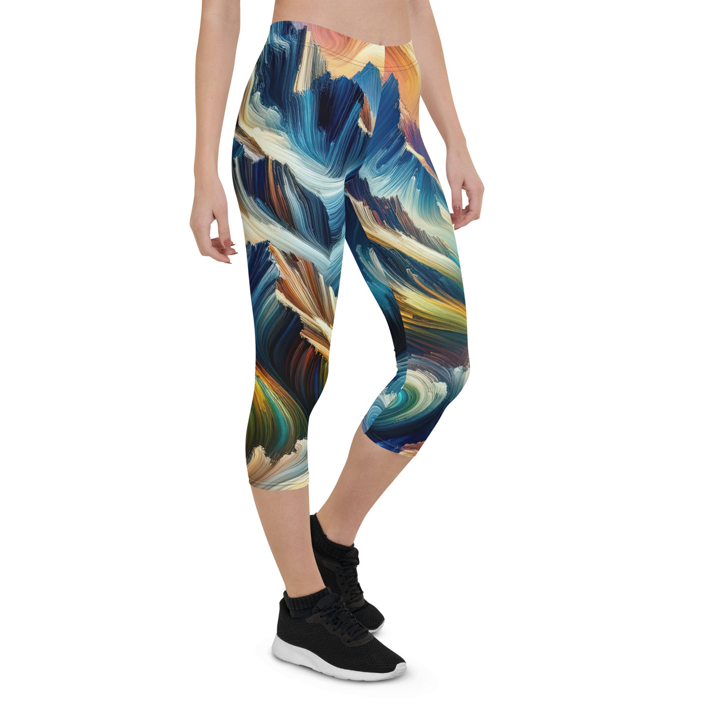 Abstrakte Kunst der Alpen mit lebendigen Farben und wirbelnden Mustern, majestätischen Gipfel und Täler - Capri Leggings (All-Over Print) berge xxx yyy zzz