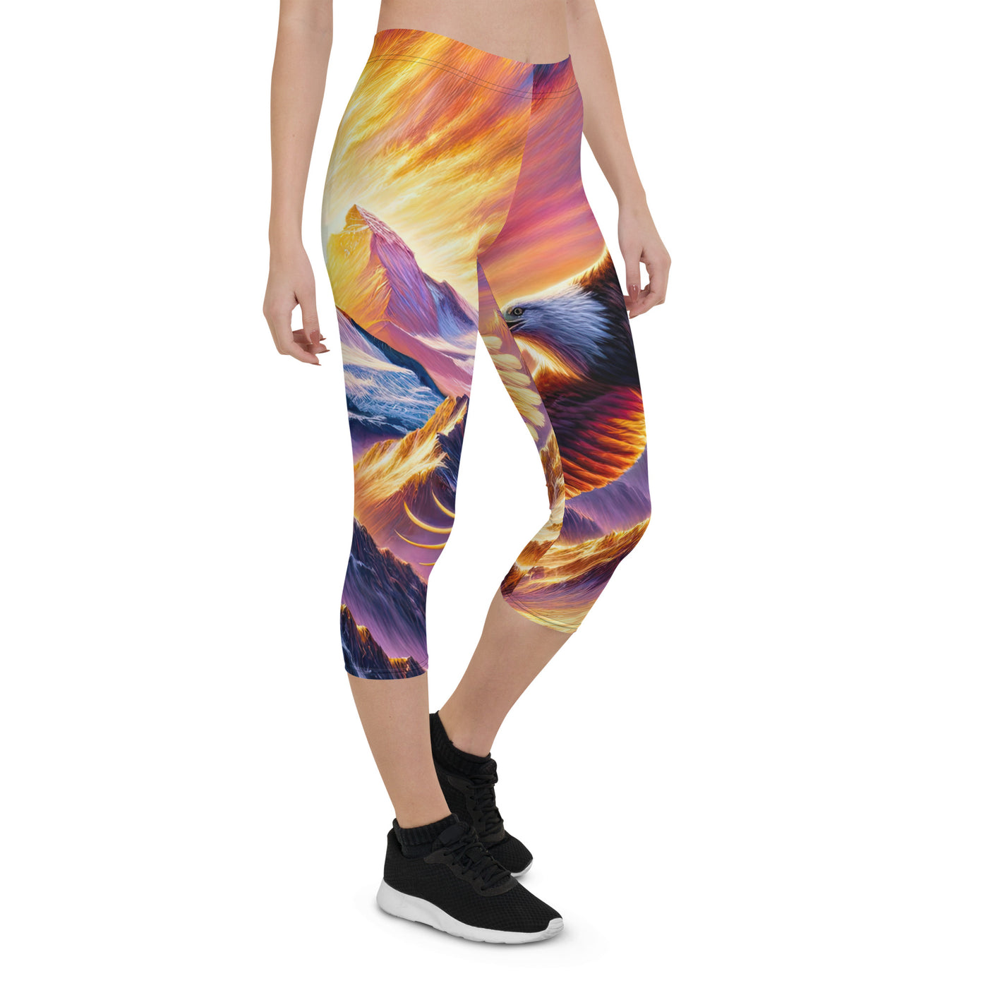 Ölgemälde eines Adlers im Sonnenaufgang der Alpen, gold-rosa beleuchtete Gipfel - Capri Leggings (All-Over Print) berge xxx yyy zzz