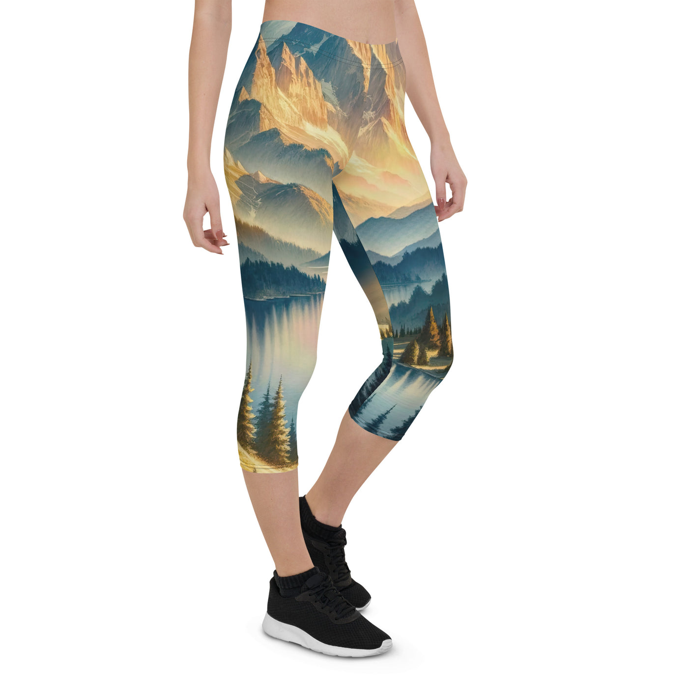 Aquarell der Alpenpracht bei Sonnenuntergang, Berge im goldenen Licht - Capri Leggings (All-Over Print) berge xxx yyy zzz