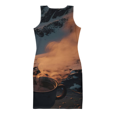 Heißer Kaffee auf einem schneebedeckten Berg - Langes Damen Kleid (All-Over Print) berge xxx