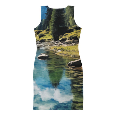 Österreichische Alpen und steiniger Bach - Langes Damen Kleid (All-Over Print) berge xxx