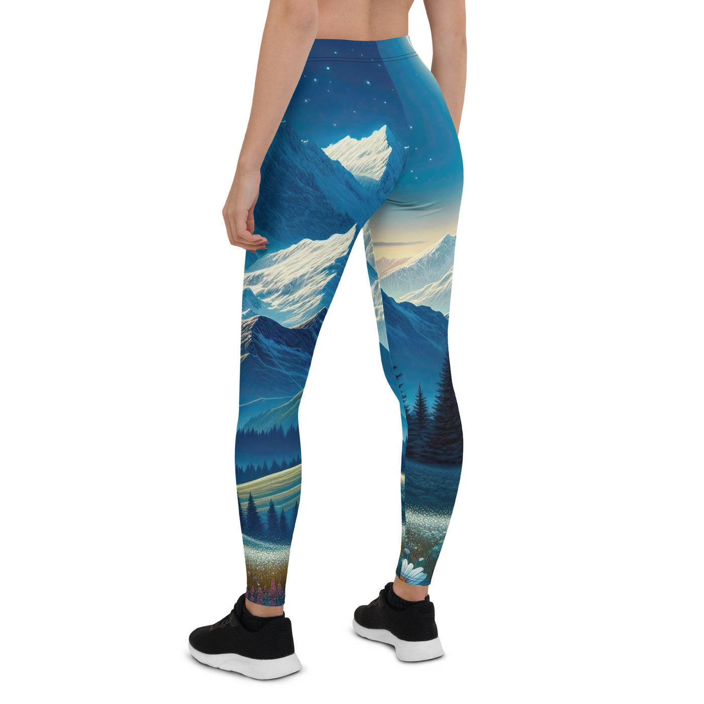 Klare frühlingshafte Alpennacht mit Blumen und Vollmond über Schneegipfeln - Leggings (All-Over Print) berge xxx yyy zzz