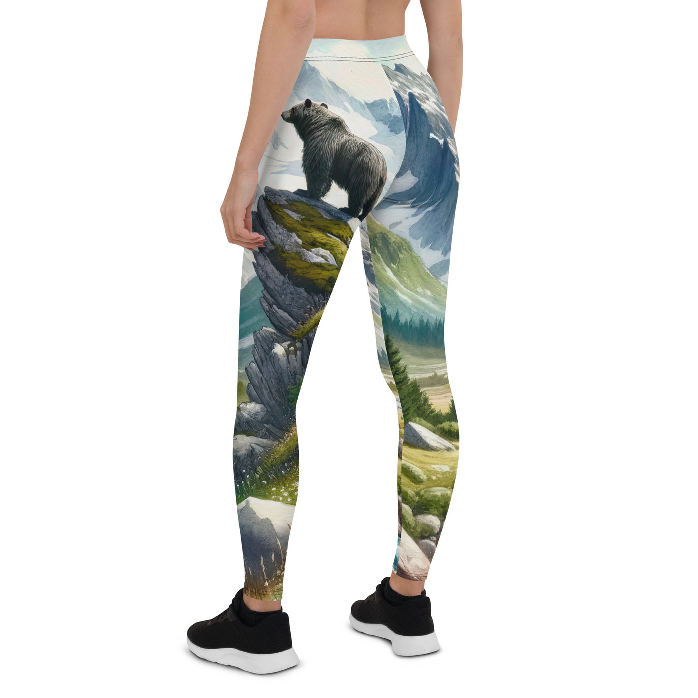 Aquarellmalerei eines Bären und der sommerlichen Alpenschönheit mit schneebedeckten Ketten - Leggings (All-Over Print) camping xxx yyy zzz