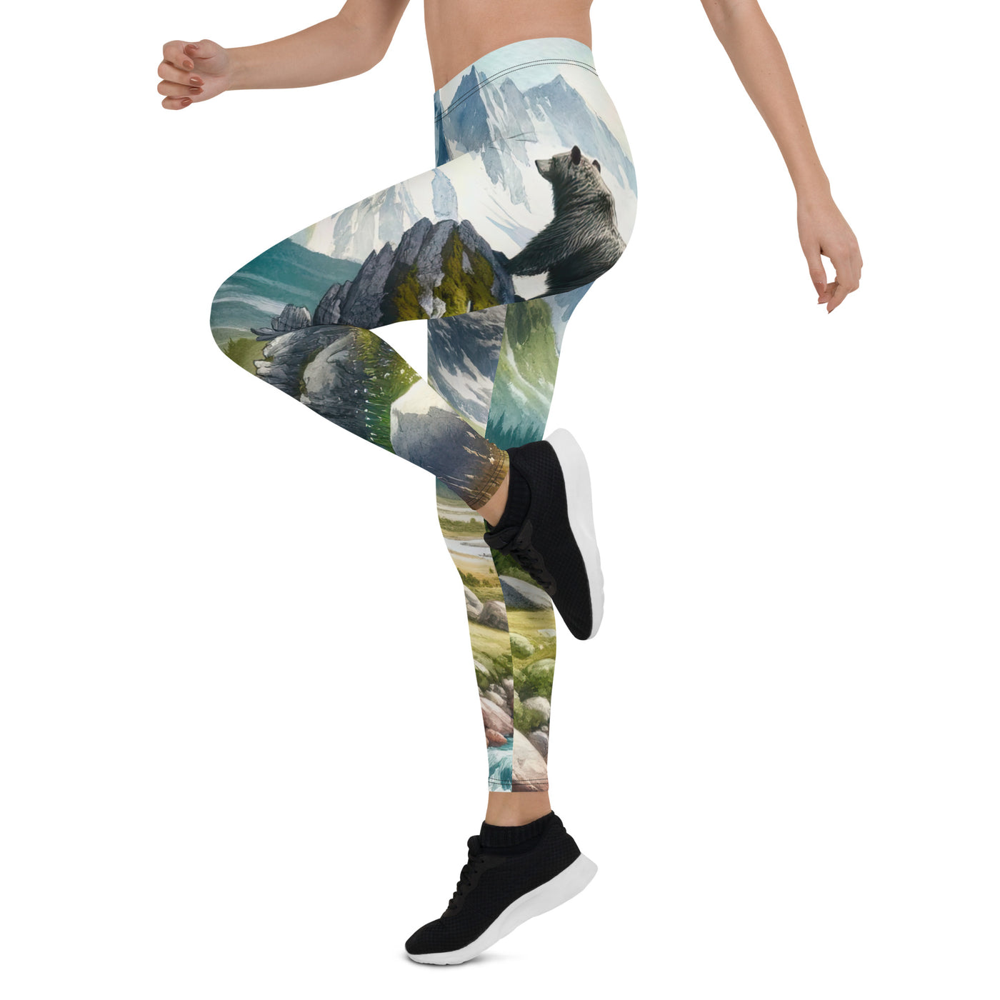 Aquarellmalerei eines Bären und der sommerlichen Alpenschönheit mit schneebedeckten Ketten - Leggings (All-Over Print) camping xxx yyy zzz