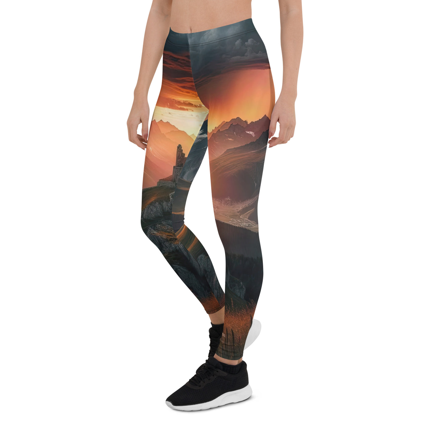 Foto einer Alpenburg bei stürmischem Sonnenuntergang, dramatische Wolken und Sonnenstrahlen - Leggings (All-Over Print) berge xxx yyy zzz