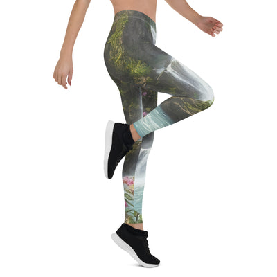 Wasserfall im Wald und Blumen - Schöne Malerei - Leggings (All-Over Print) camping xxx