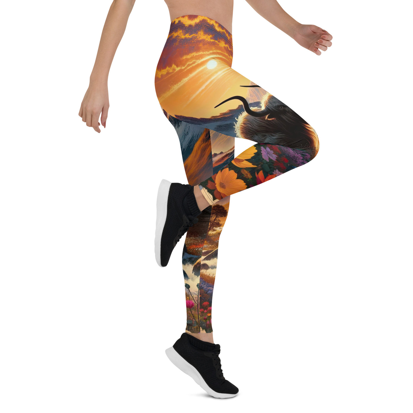 Magischer Alpenabend mit Hochlandkuh und goldener Sonnenkulisse - Leggings (All-Over Print) berge xxx yyy zzz