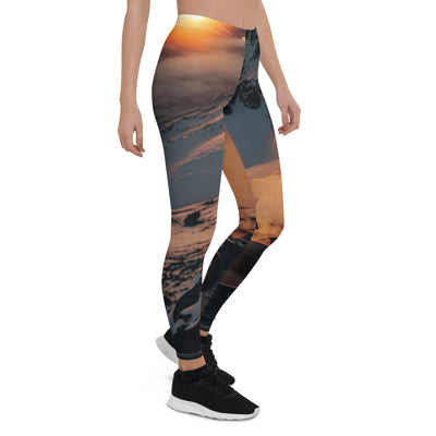 Heißer Kaffee auf einem schneebedeckten Berg - Leggings (All-Over Print) berge xxx