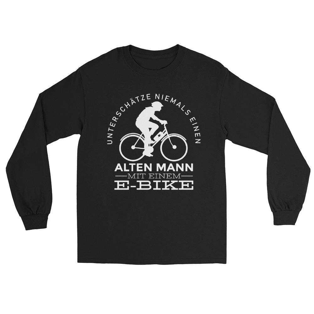 Alter Mann mit einem E-Bike - Herren Longsleeve e-bike Schwarz