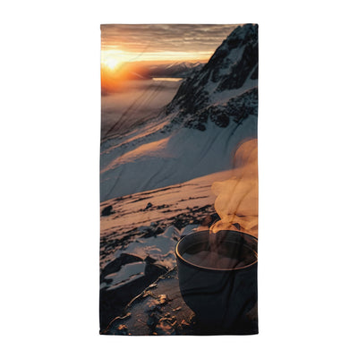 Heißer Kaffee auf einem schneebedeckten Berg - Handtuch berge xxx Default Title
