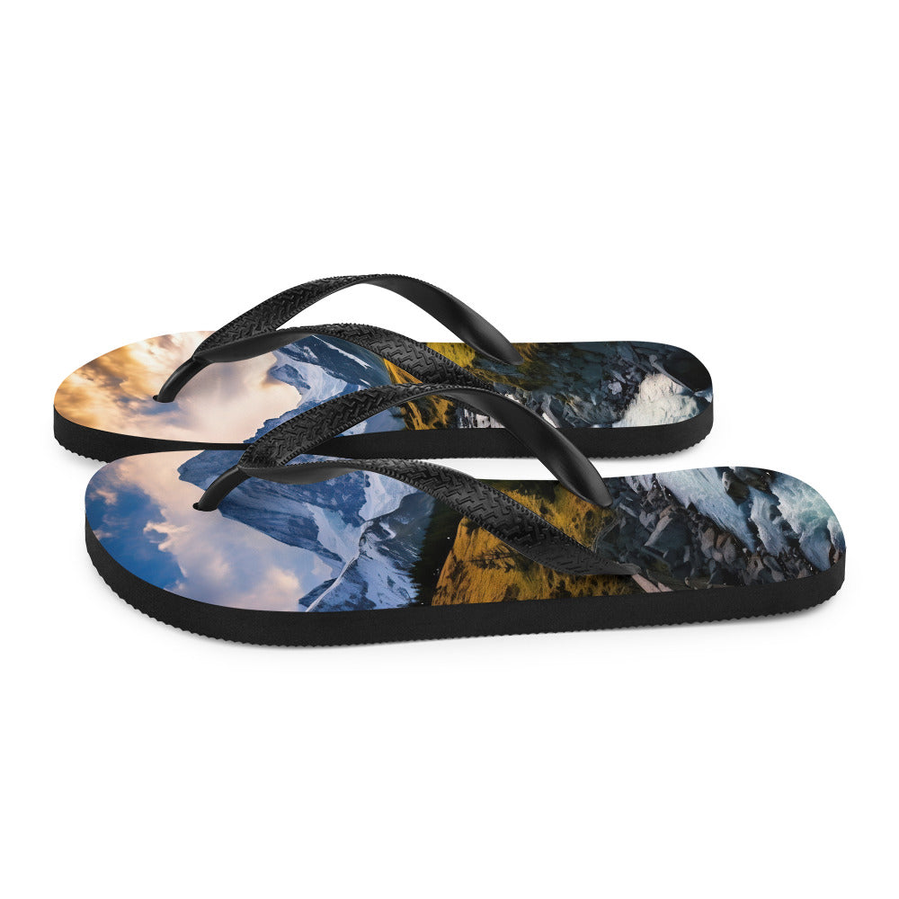 Berge und steiniger Bach - Epische Stimmung - Flip Flops berge xxx