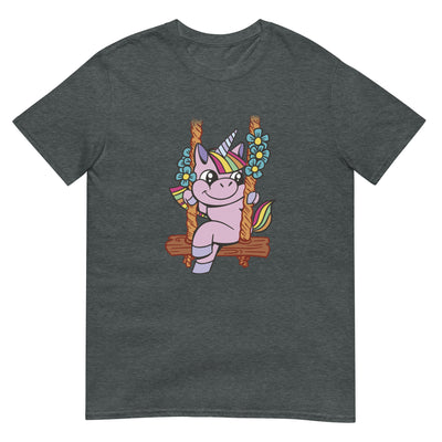 Einhorn sitzt auf Schaukel - Lustig lächelnd - Herren T-Shirt Other_Niches xxx yyy zzz Dark Heather