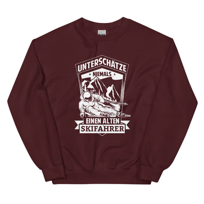 Unterschätze Niemals Nen Alten Skifahrer - Sweatshirt (Unisex) ski Maroon