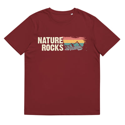 Nature Rocks - Herren Premium Organic T-Shirt berge camping wandern Weinrot