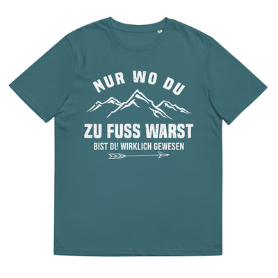 Nur wo du zu Fuß warst bist du wirklich gewesen - Berge und Pfeil - Cooler Spruch - Herren Premium Organic T-Shirt berge wandern Stargazer