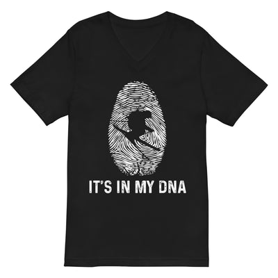 It's In My DNA - Herren V-Neck Shirt klettern ski xxx yyy zzz 2XL