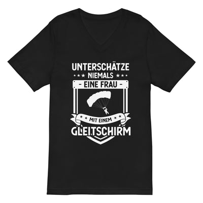 Unterschatze Niemals Eine Frau Mit Einem Gleitschirm - - Unisex V-Neck Tee | Bella + Canvas 3005 berge xxx yyy zzz 2XL