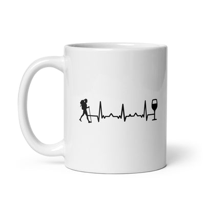 Heartbeat Wine And Hiking - Tasse wandern 11oz