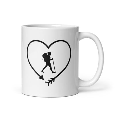 Arrow In Heartshape And Hiking 1 - Tasse wandern