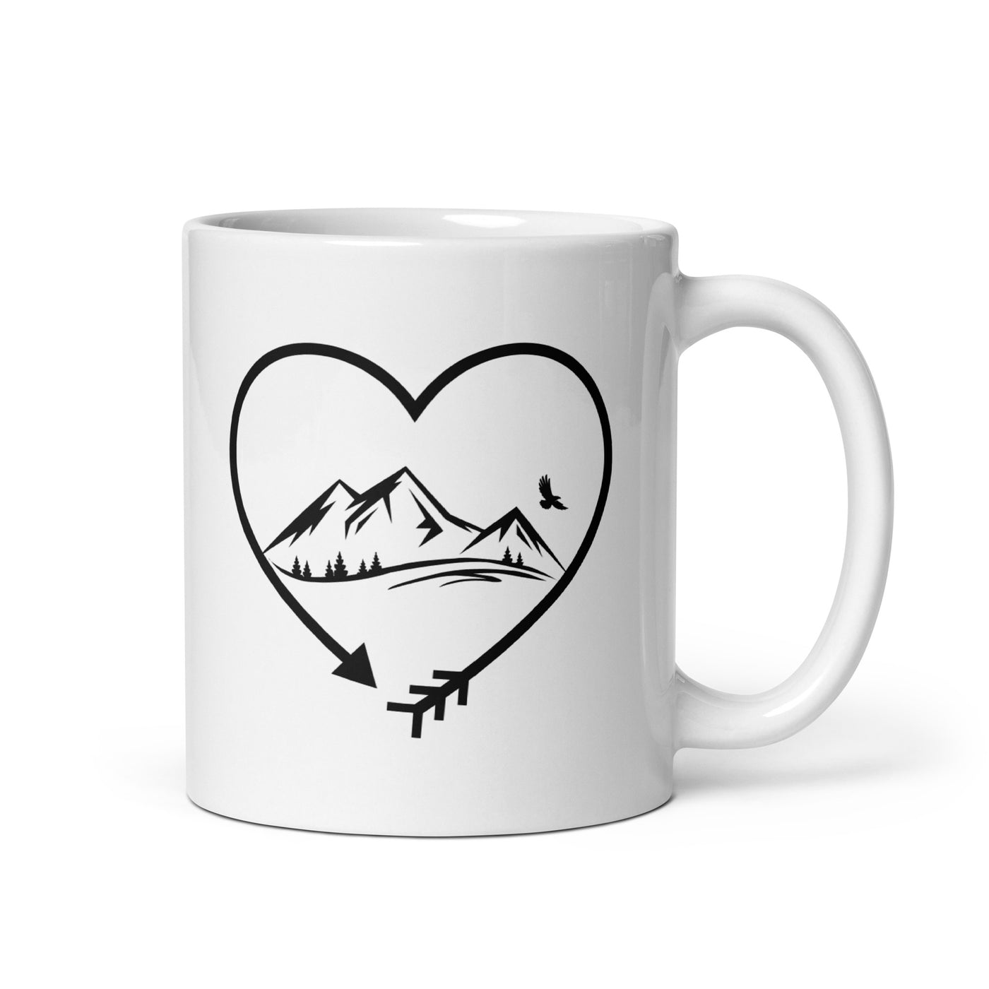 Arrow In Heartshape And Mountain - Tasse berge