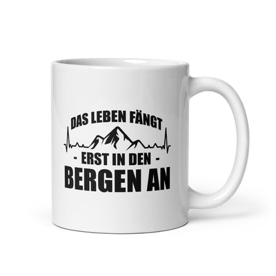 Das Leben Fangt Frst In Den Bergen An 1 - Tasse berge