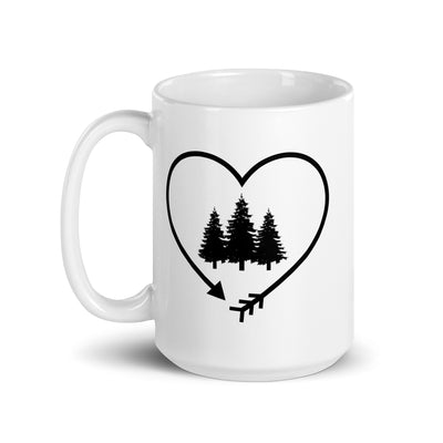 Arrow In Heartshape And Trees - Tasse camping