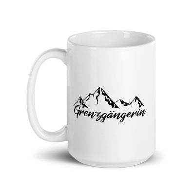 Grenzgangerin - Tasse berge